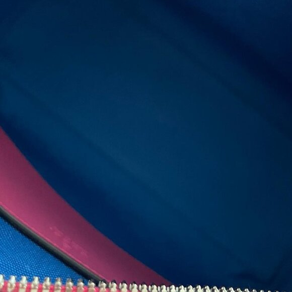 GUCCI Duffle Bag GG Embossed Perforated Leather Mini Pink - Picture 4 of 4